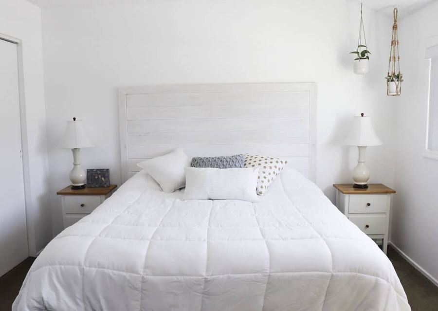 pilih warna dan bahan sprei yang tepat