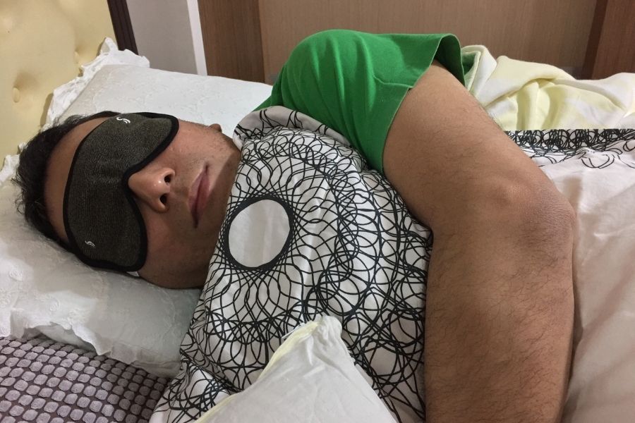 Cara Menerapkan Tidur Miring Ke Kanan yang Benar