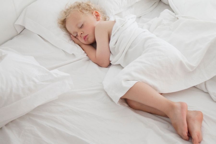 Posisi Tidur Miring Ke Kanan Meringkuk