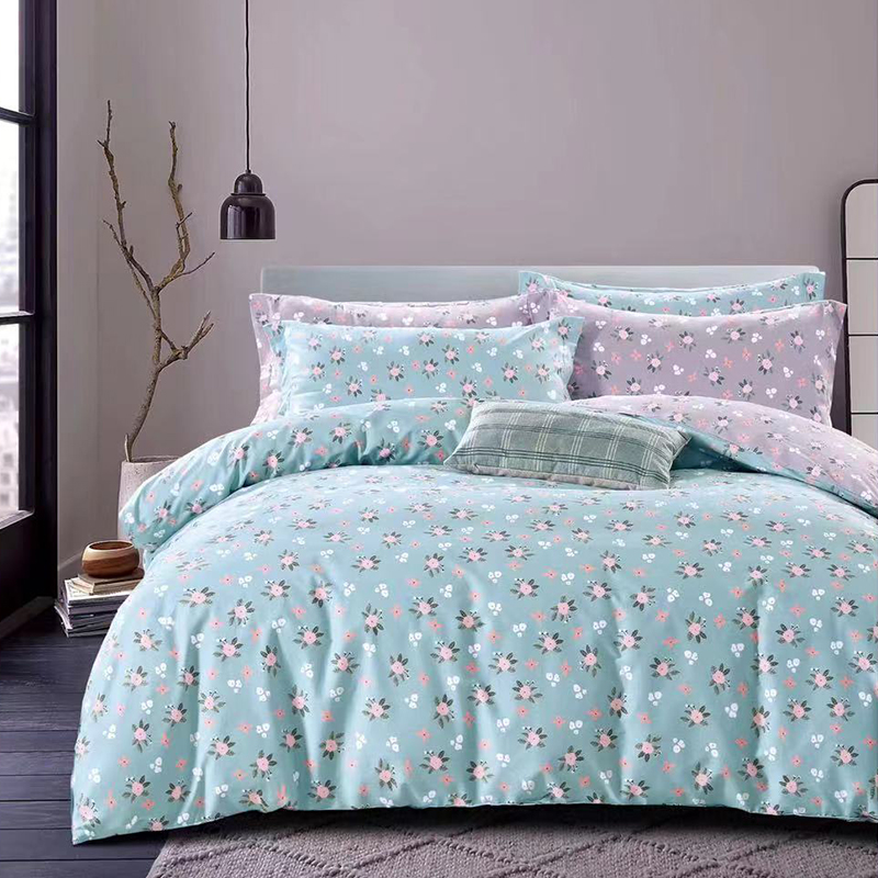 jual-sprei-bed-cover-petunia-blue-cotton-sateen-sleepbuddy-1.jpg