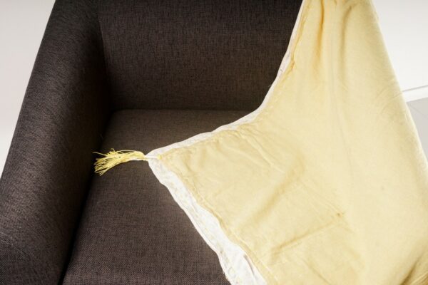 Jual Throw Blanket Redivivus Yellow - Sleepbuddy